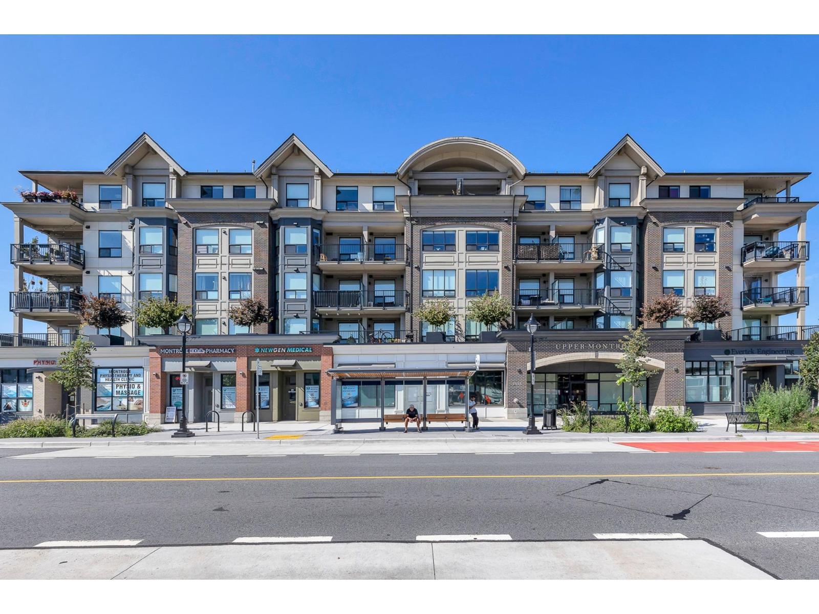216-217 2493 Montrose Avenue, Abbotsford