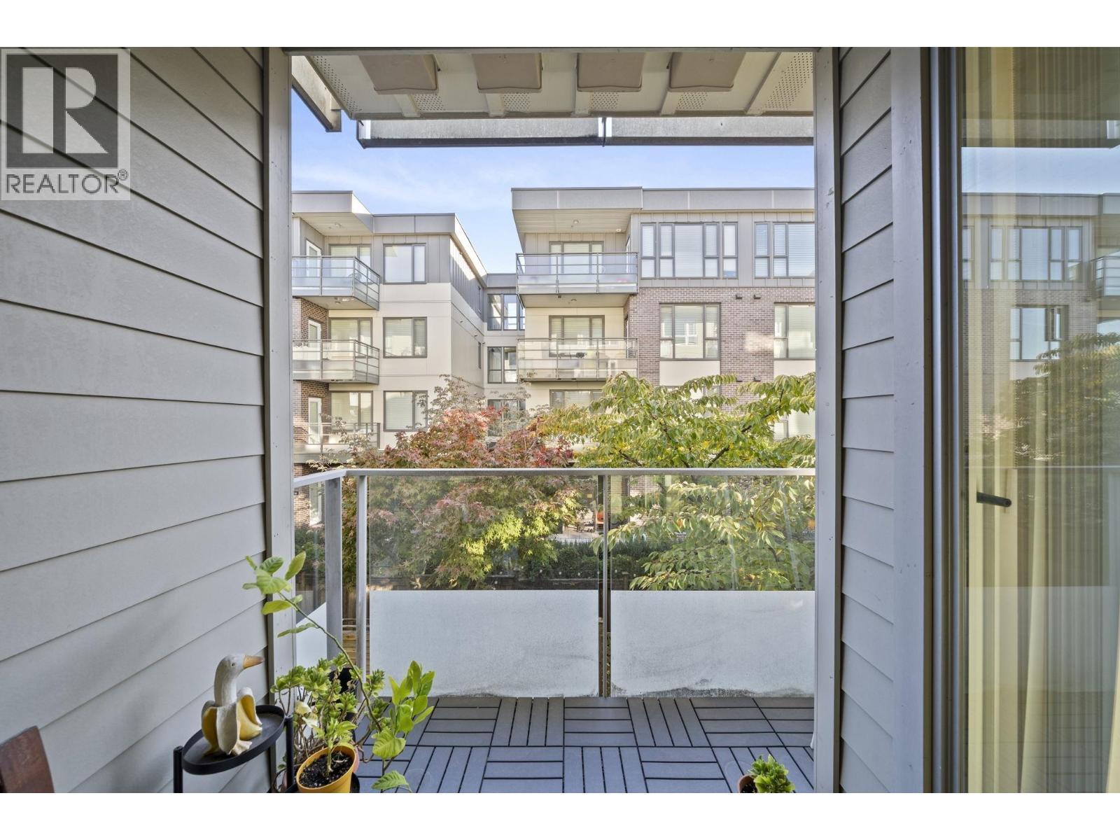 205 5388 Grimmer Street, Burnaby