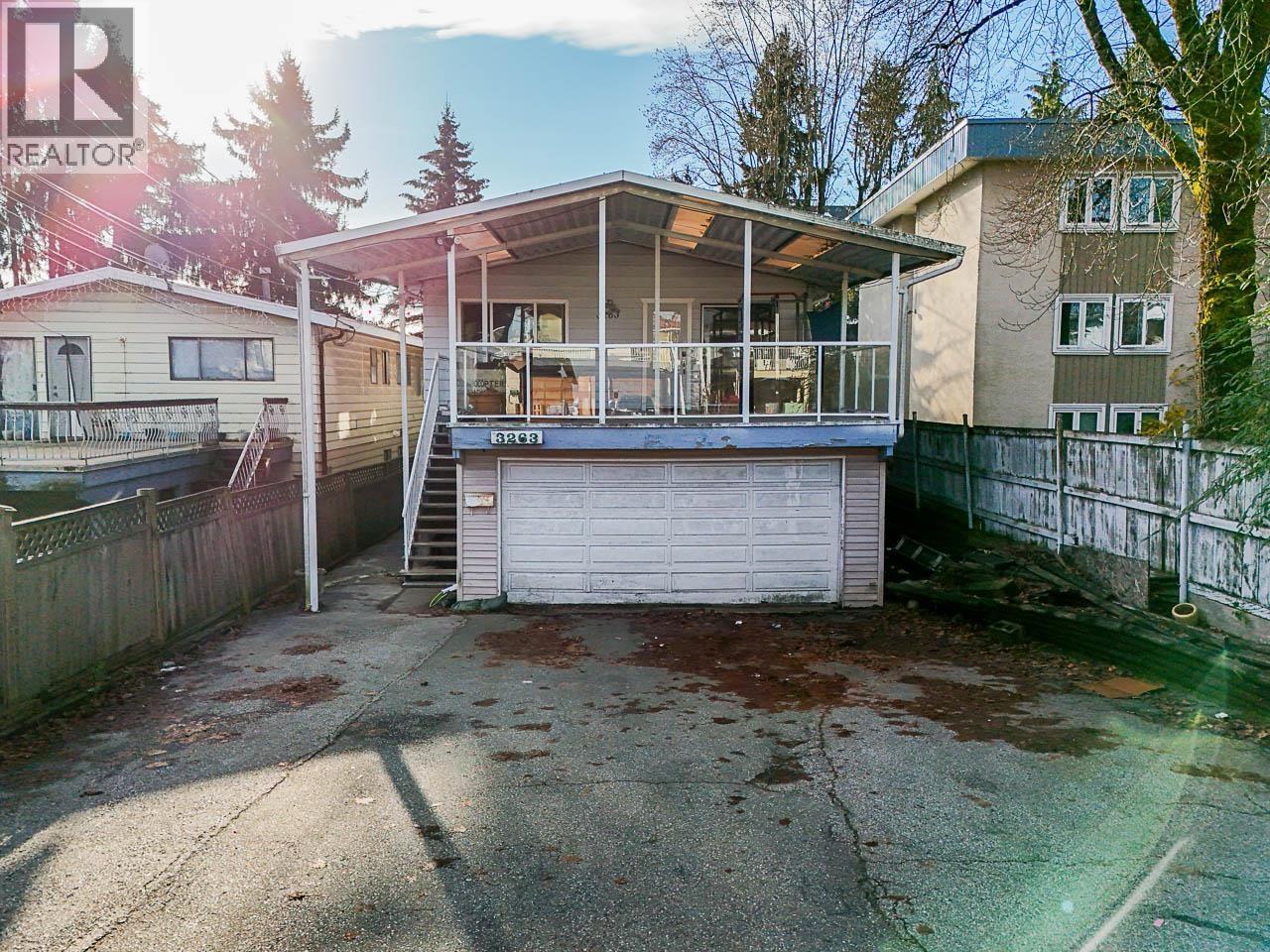 3263 Vanness Avenue, Vancouver