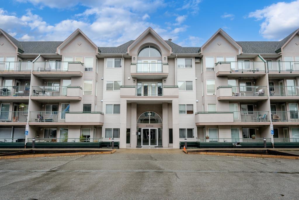 312 33738 King Road, Abbotsford