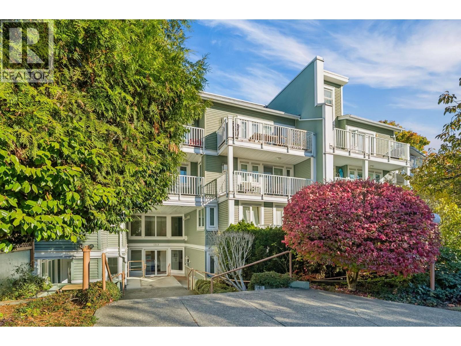 13 1949 W 8TH Avenue, Vancouver