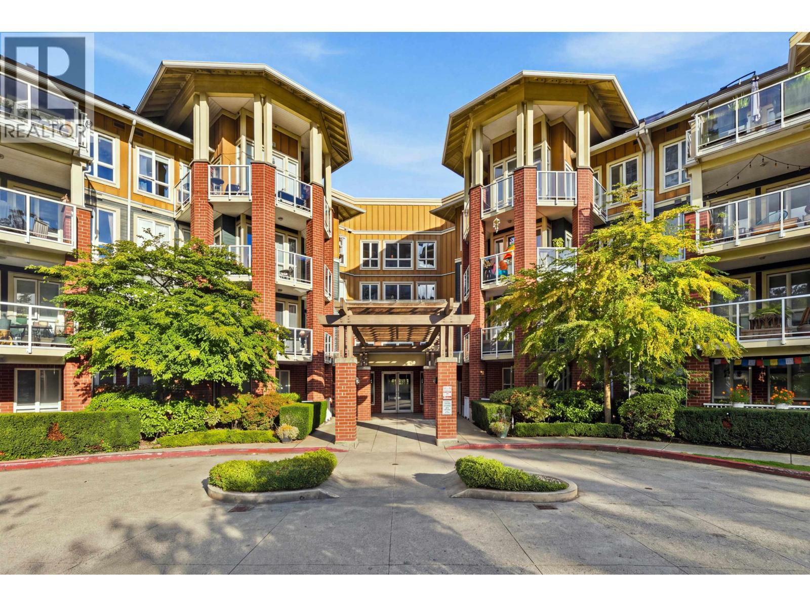 305 14 E Royal Avenue, New Westminster