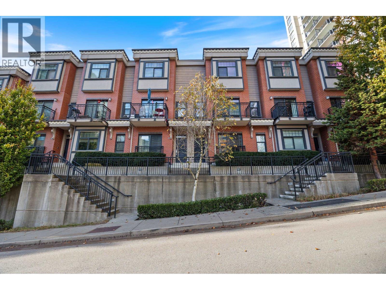 204 828 Royal Avenue, New Westminster