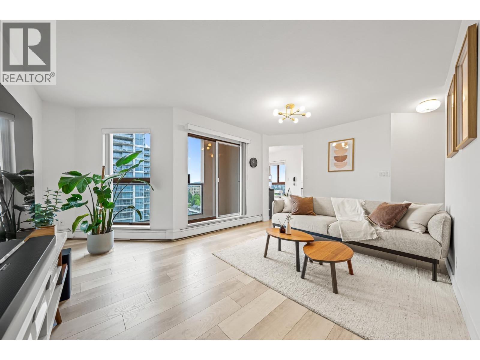 1705 612 Fifth Avenue, New Westminster