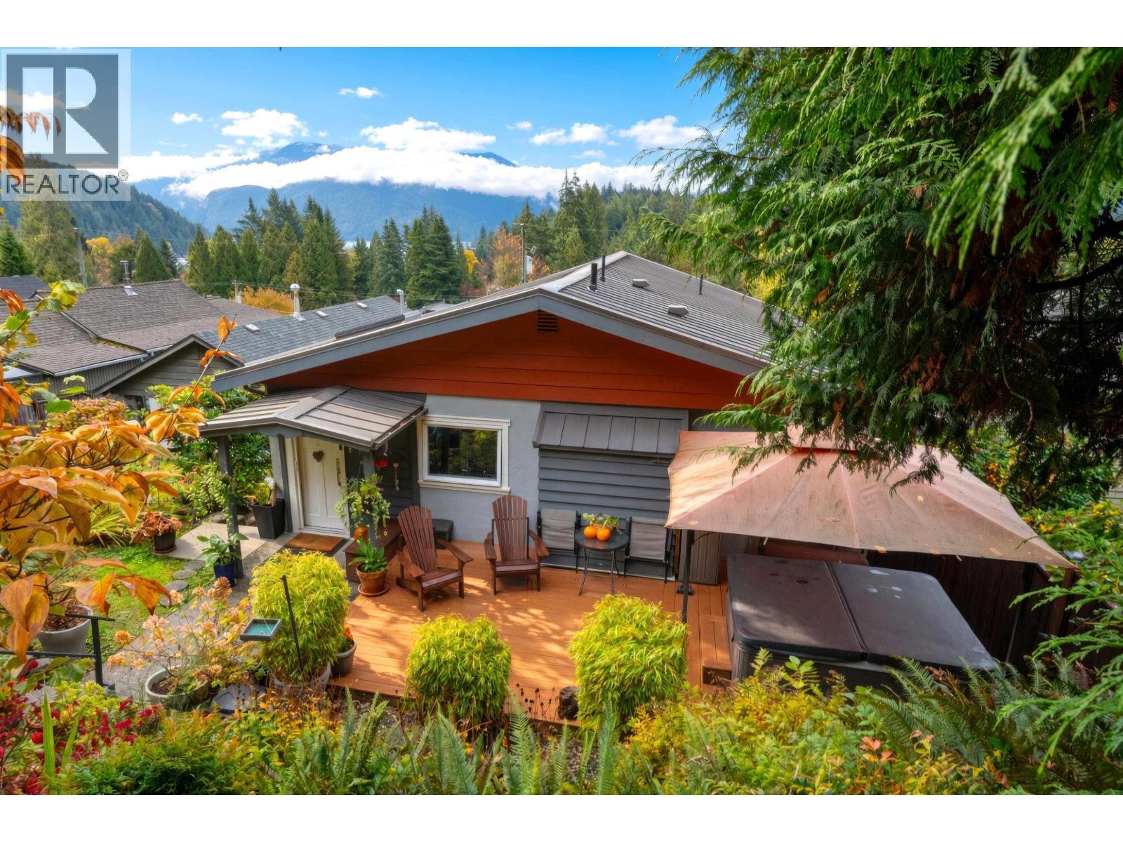 1912 Cliffwood Road, North Vancouver