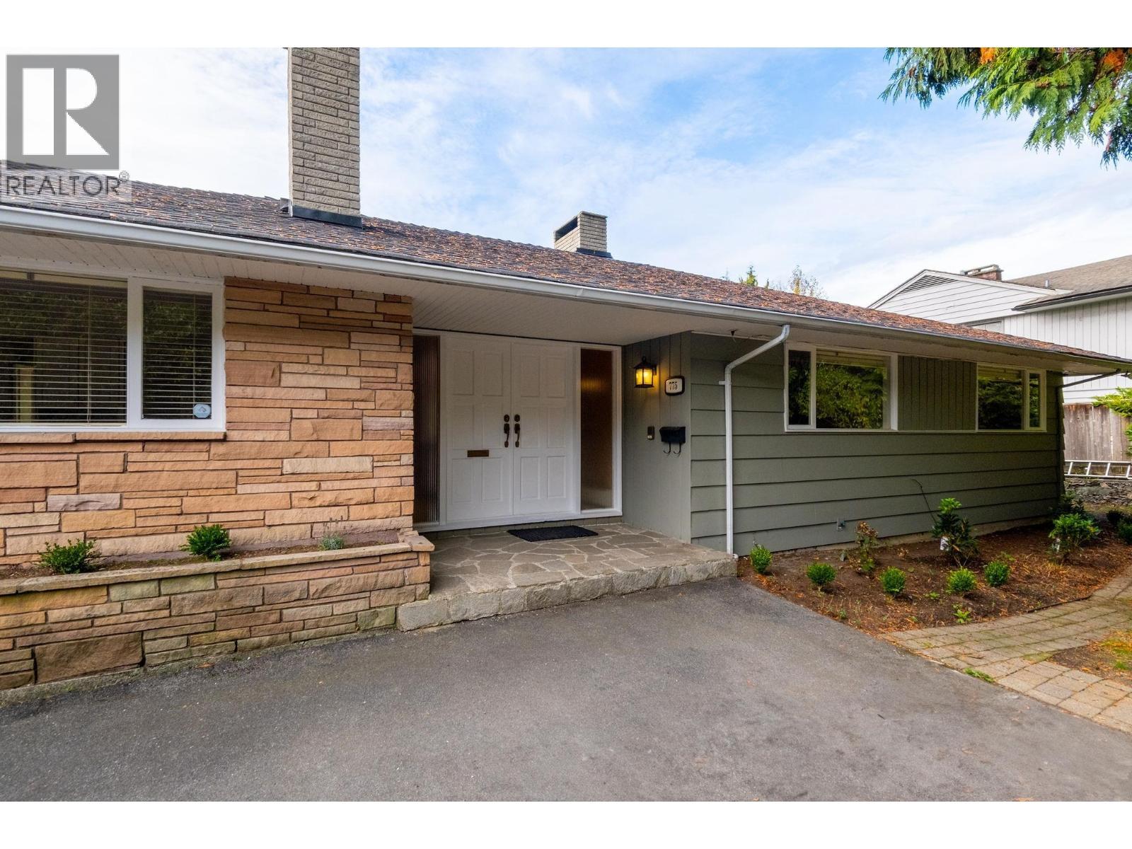 775 Southborough Drive, West Vancouver