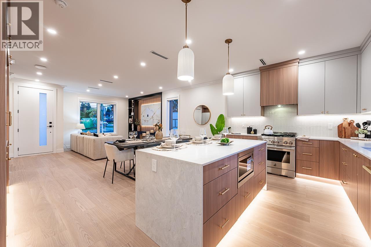 2 7333 Stanley Street, Burnaby
