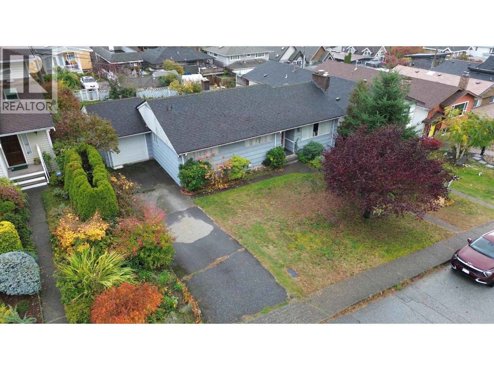 335 W 28TH Street, North Vancouver