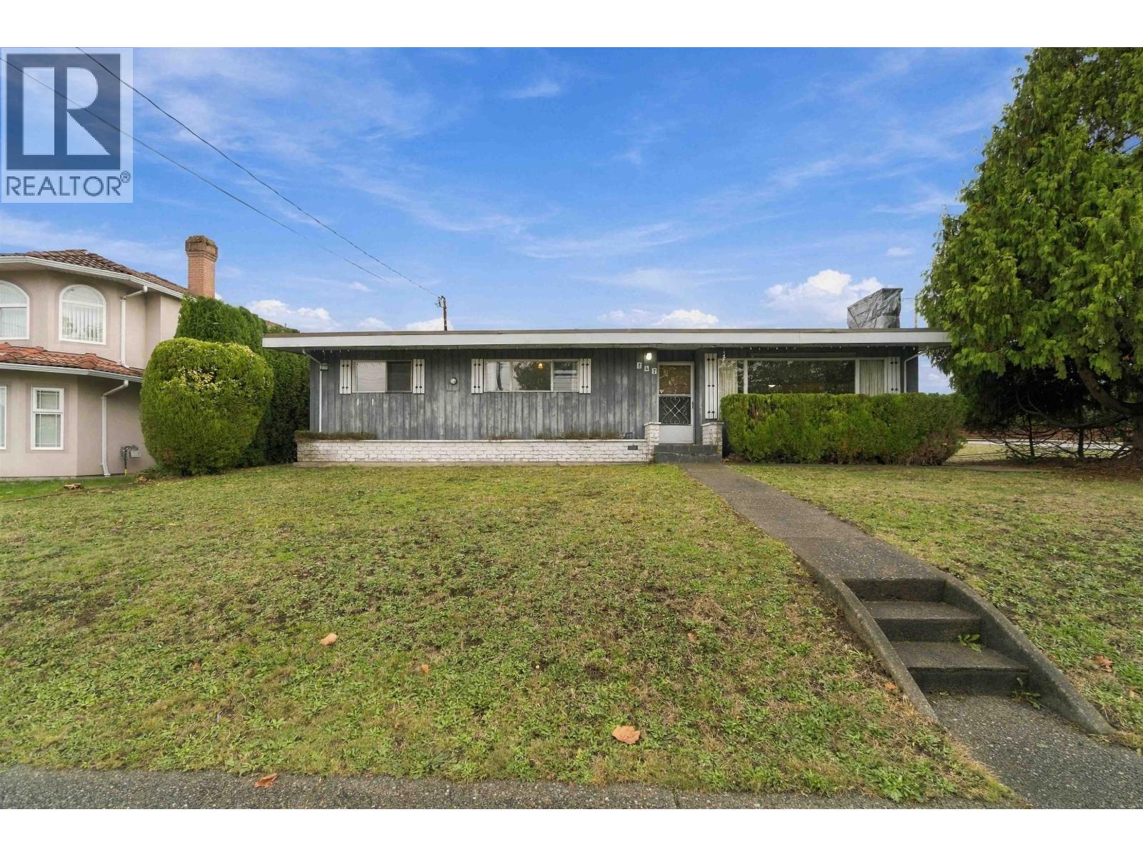747 Poirier Street, Coquitlam