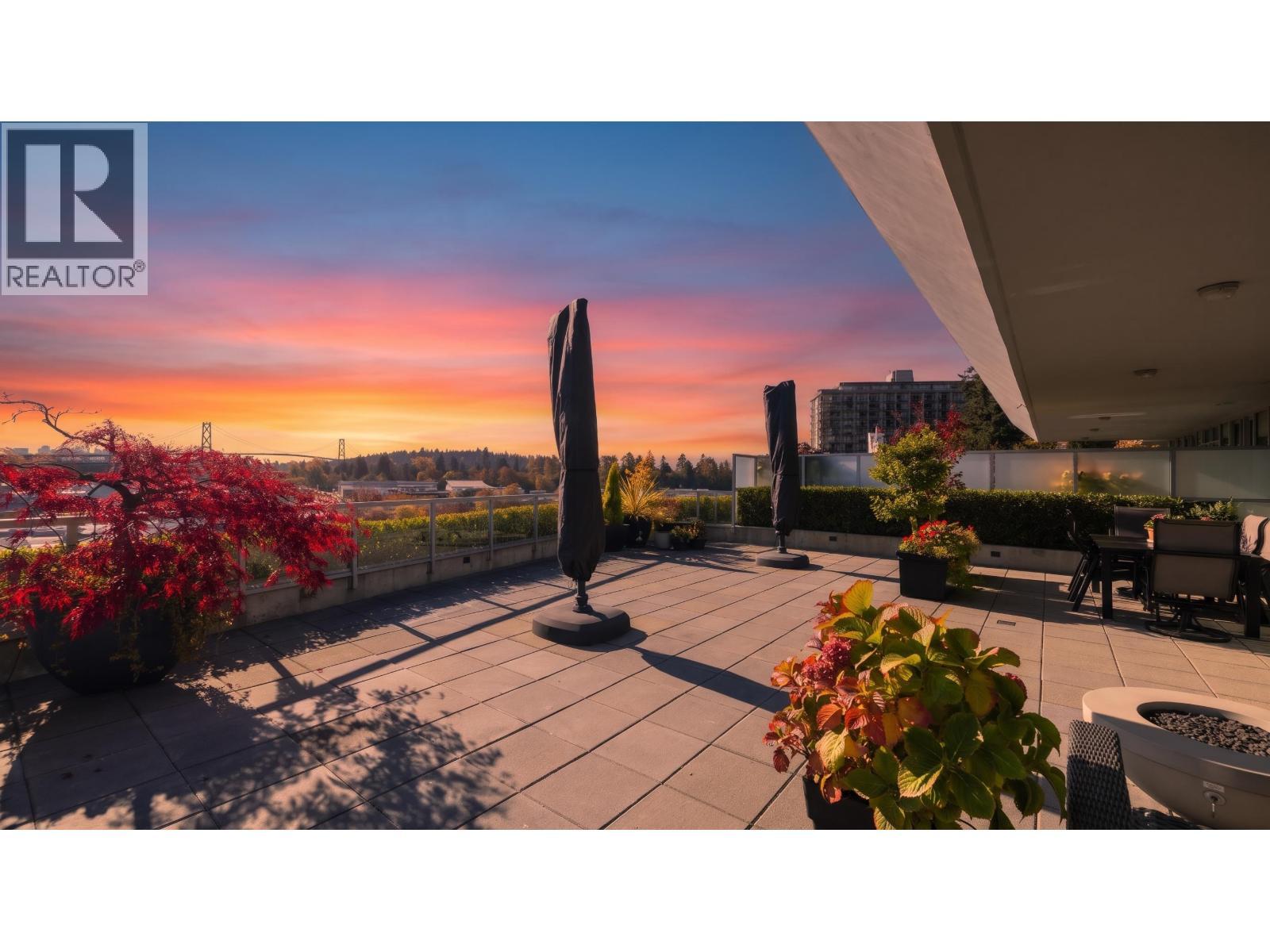 502 866 Arthur Erickson Place, West Vancouver