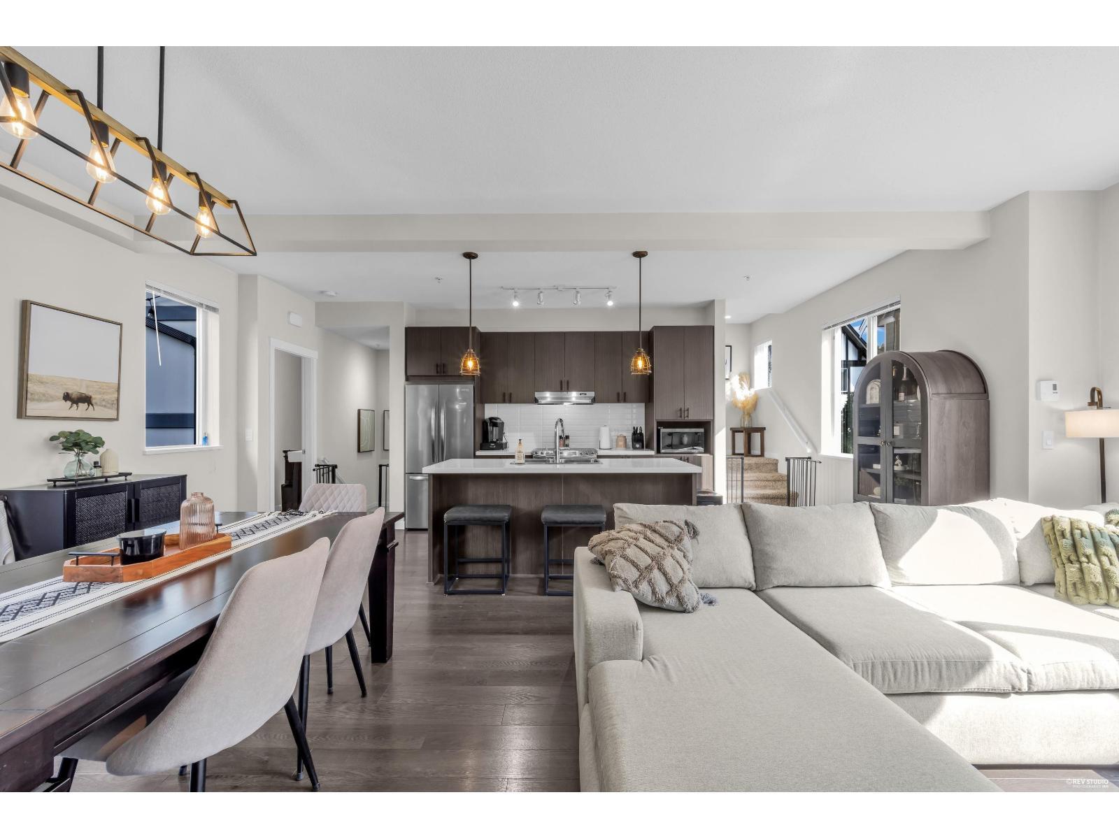100 8138 204 Street, Langley