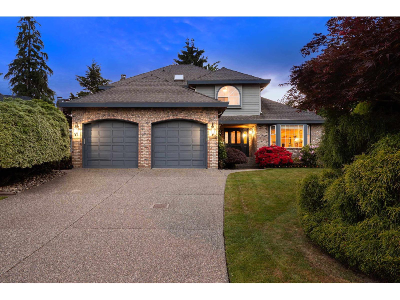 10573 Woodglen Close, Surrey