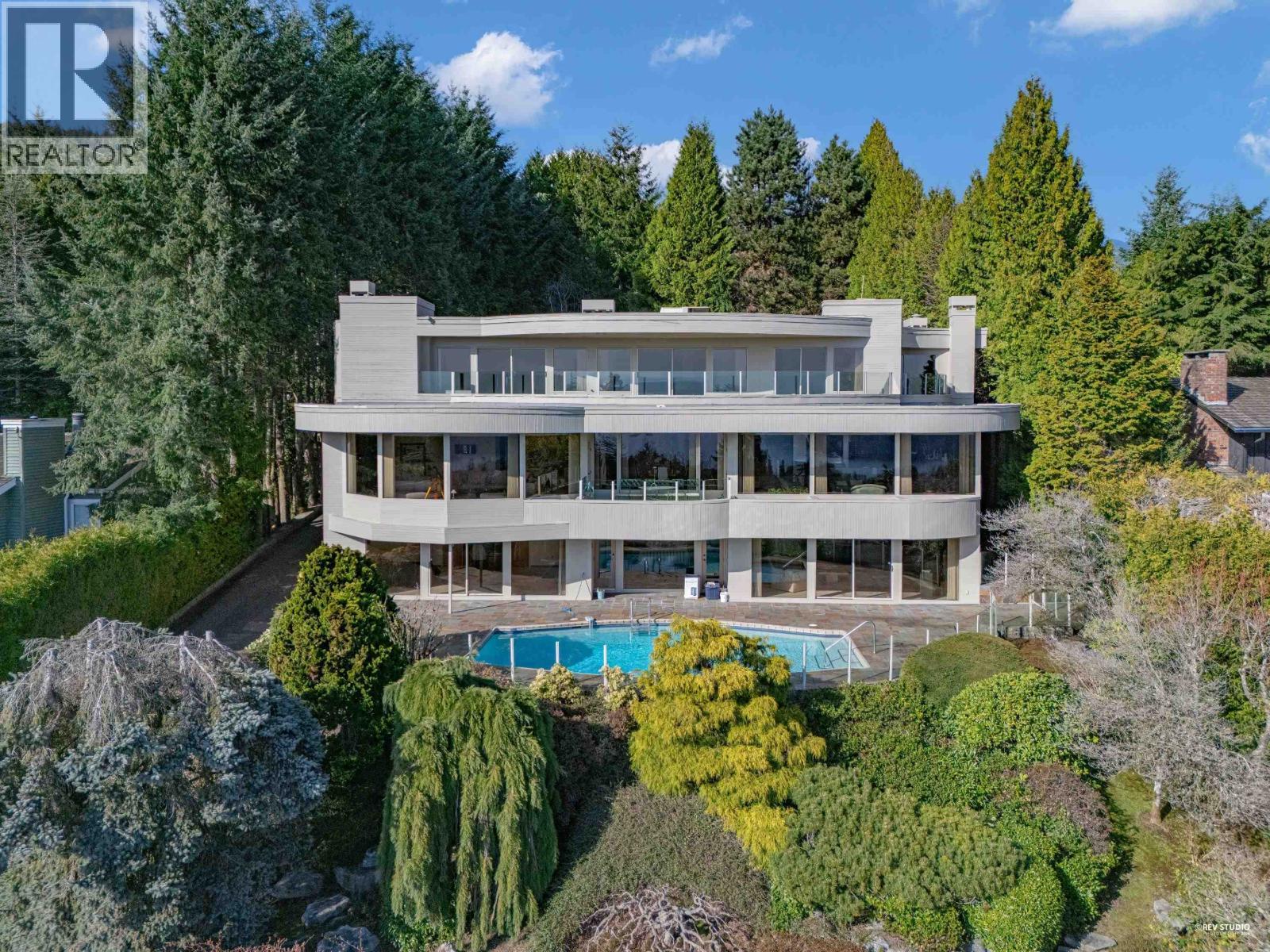 999 King Georges Way, West Vancouver