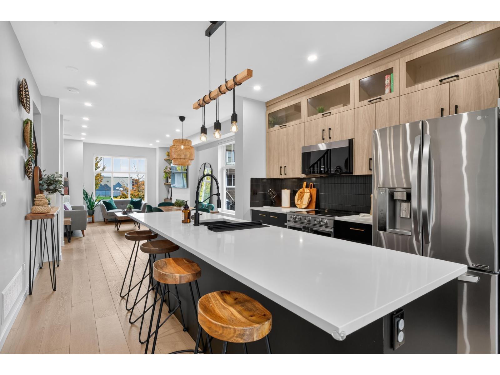 44 6956 193 Street, Surrey
