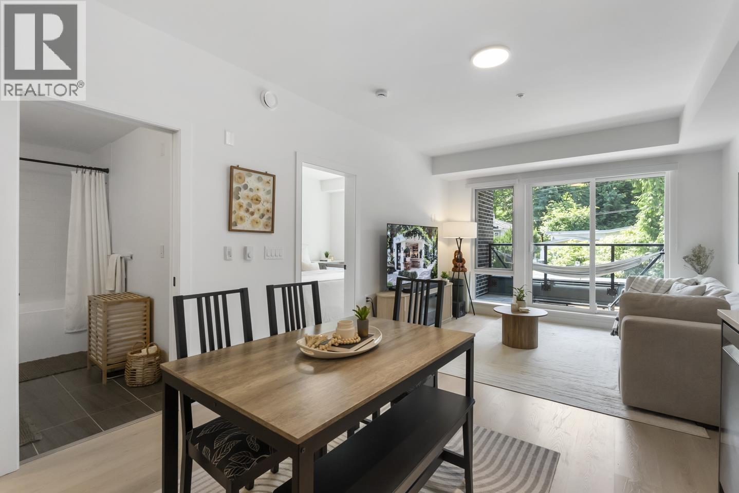 213 2002 St George Street, Port Moody