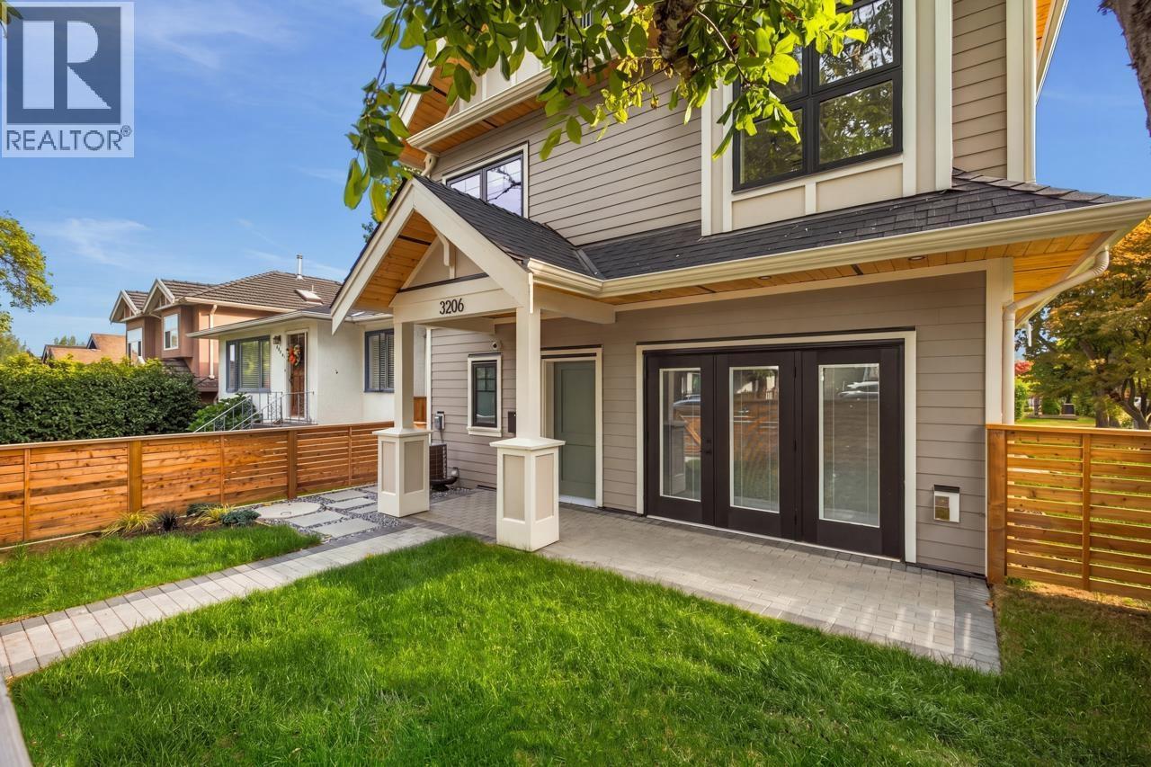 3206 E Georgia Street, Vancouver