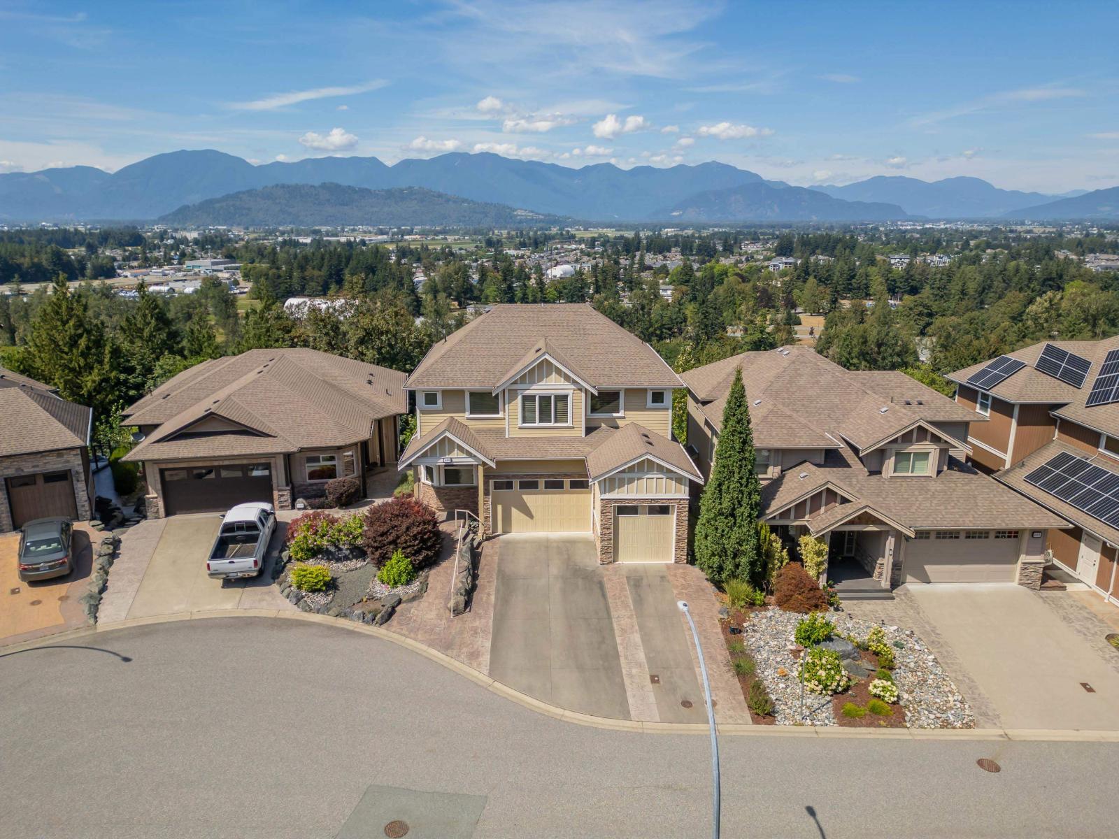 45365 Magdalena Place, Cultus Lake