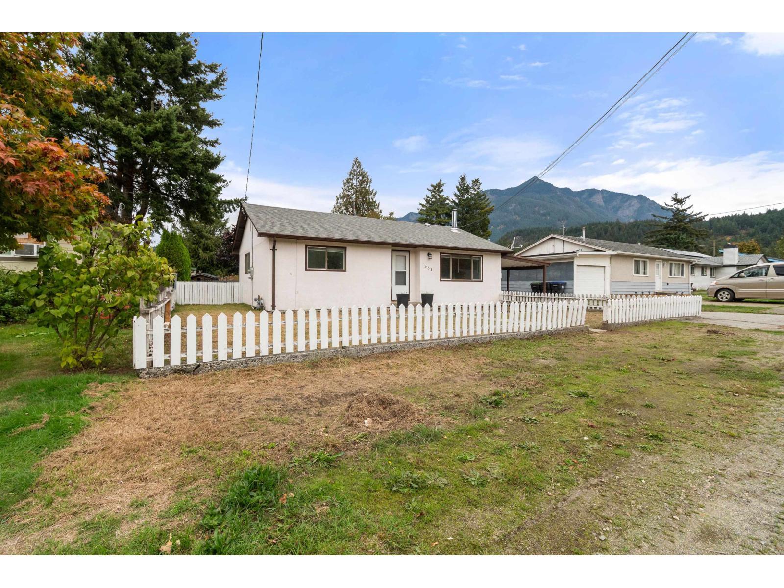 561 Thacker Avenue, Hope