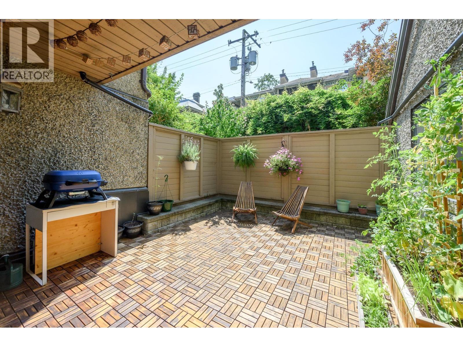 104 1500 Pendrell Street, Vancouver