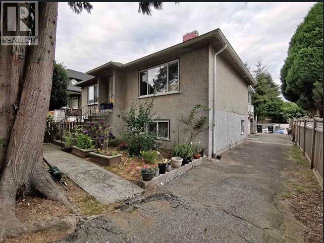 7540 Buller Avenue, Burnaby